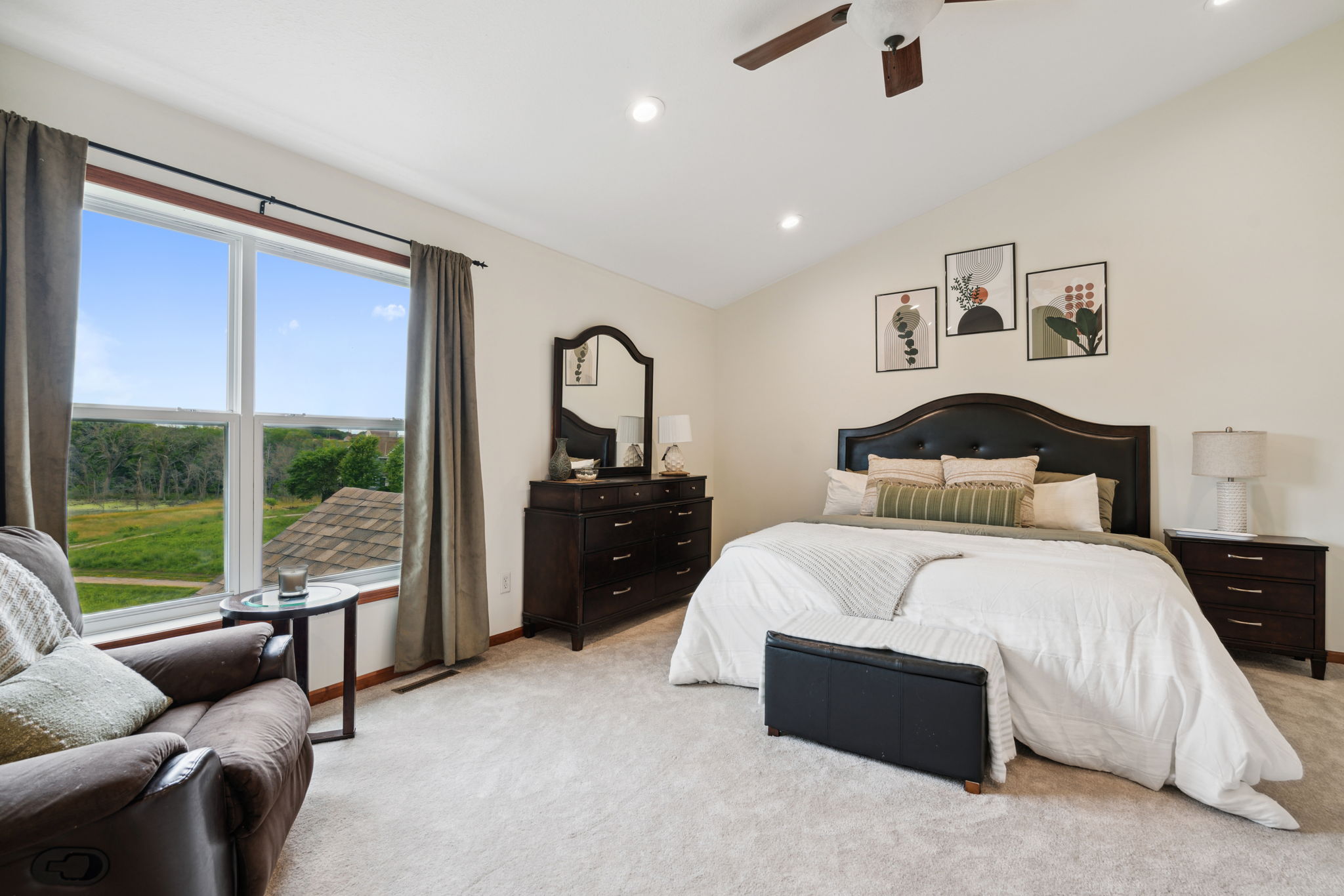 15_Interior
