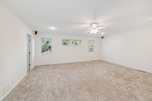 Main floor 22x19 primary bedroom