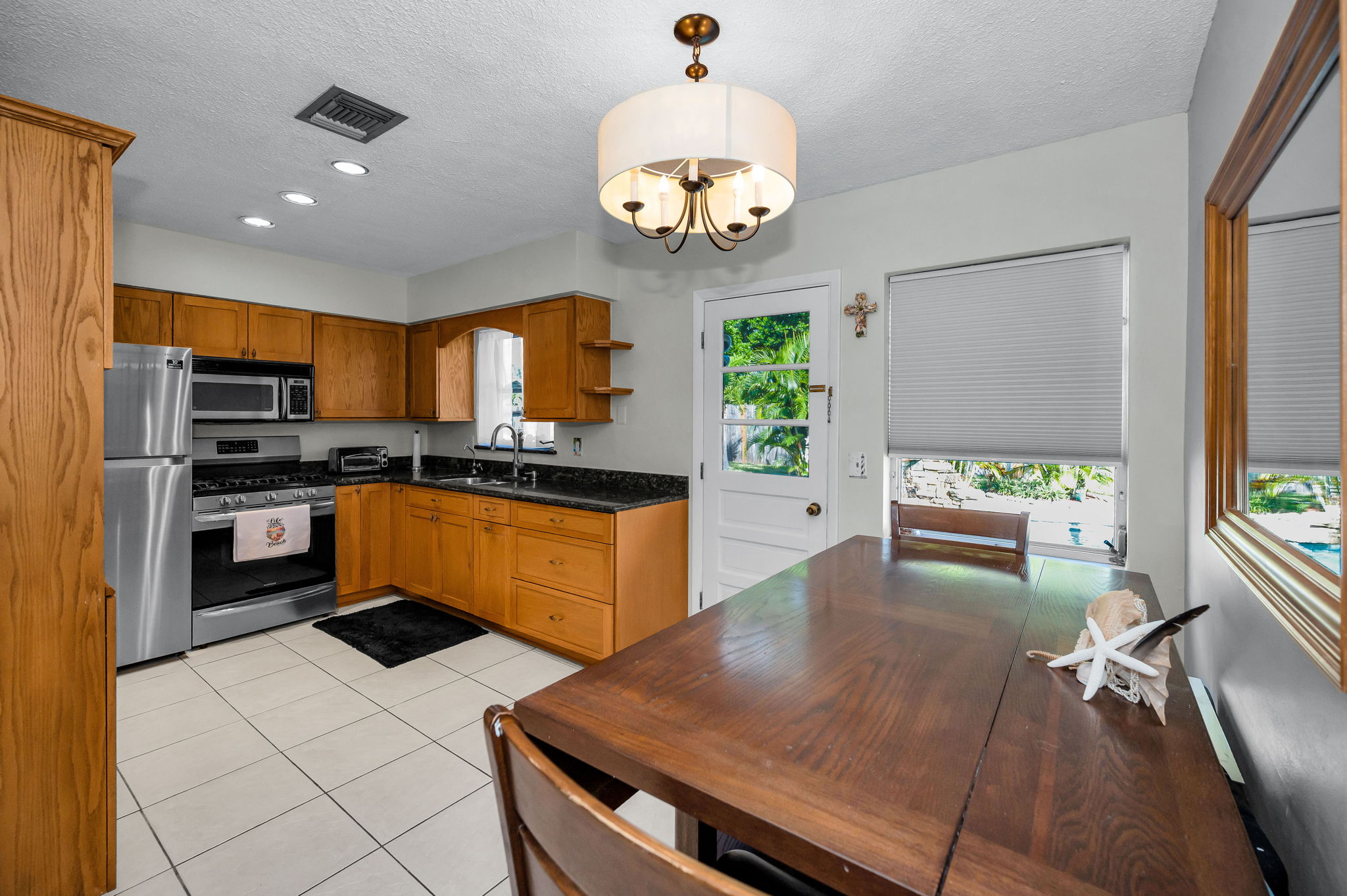 Dining Room3