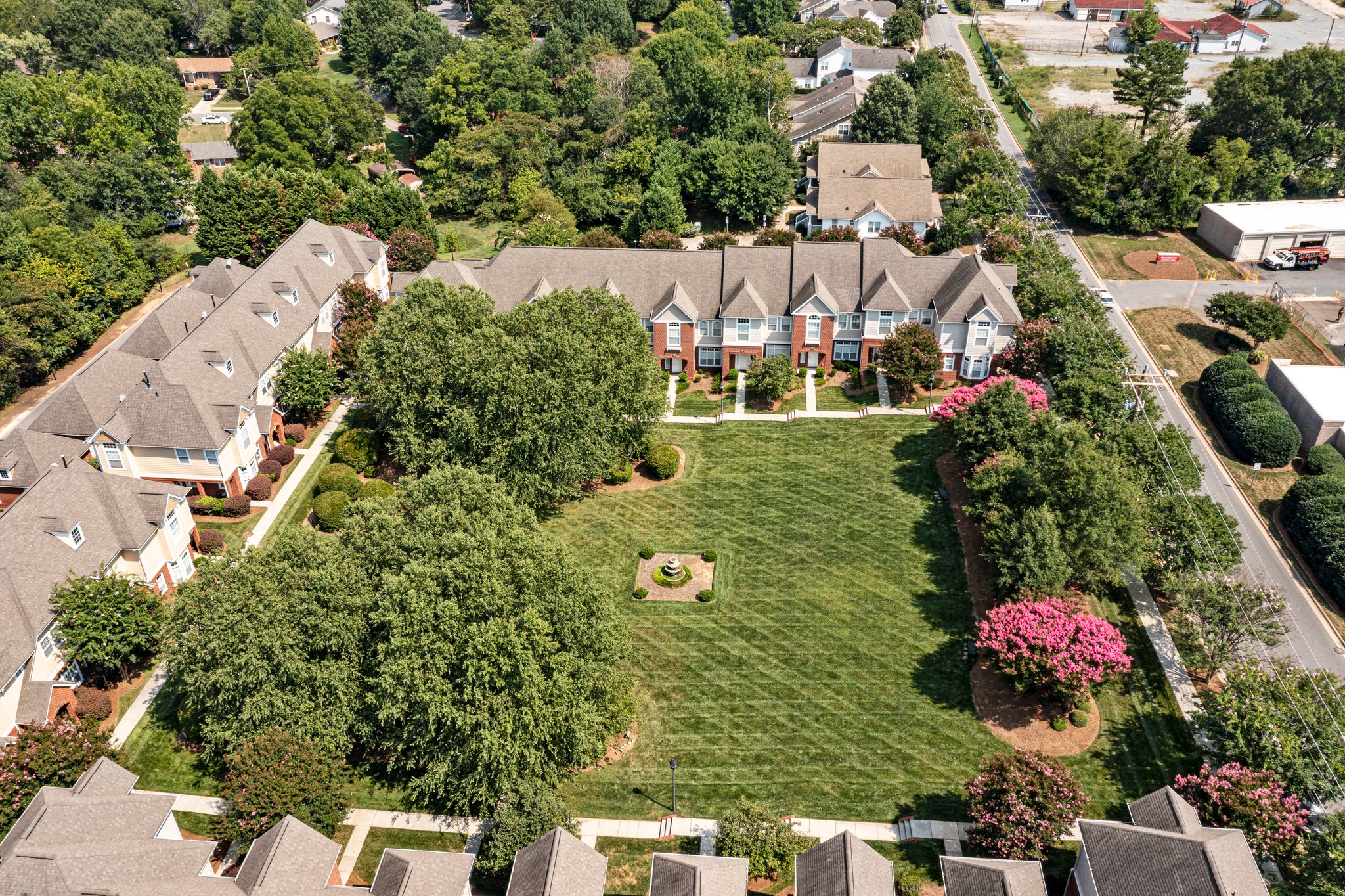 929 Central Park Cir, Davidson, NC 28036, USA Photo 49
