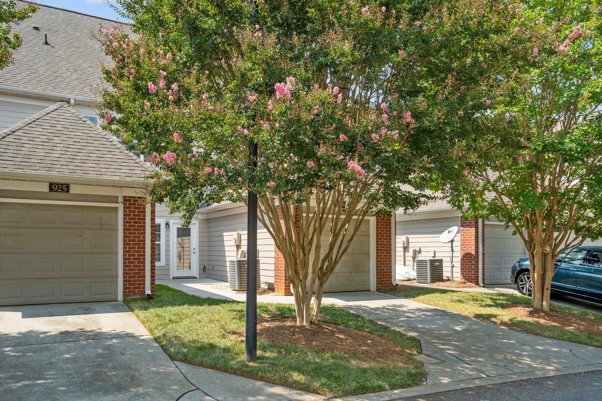 929 Central Park Cir, Davidson, NC 28036, USA Photo 40