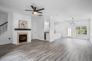 929 Central Park Cir, Davidson, NC 28036, USA Photo 6
