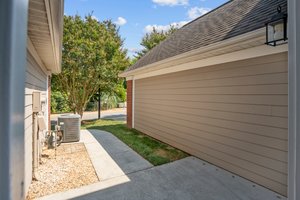 929 Central Park Cir, Davidson, NC 28036, USA Photo 35