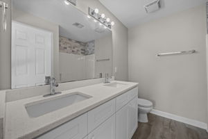  Photo 38