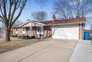 929 Norwich Dr, St Charles, MO 63301, USA Photo 3