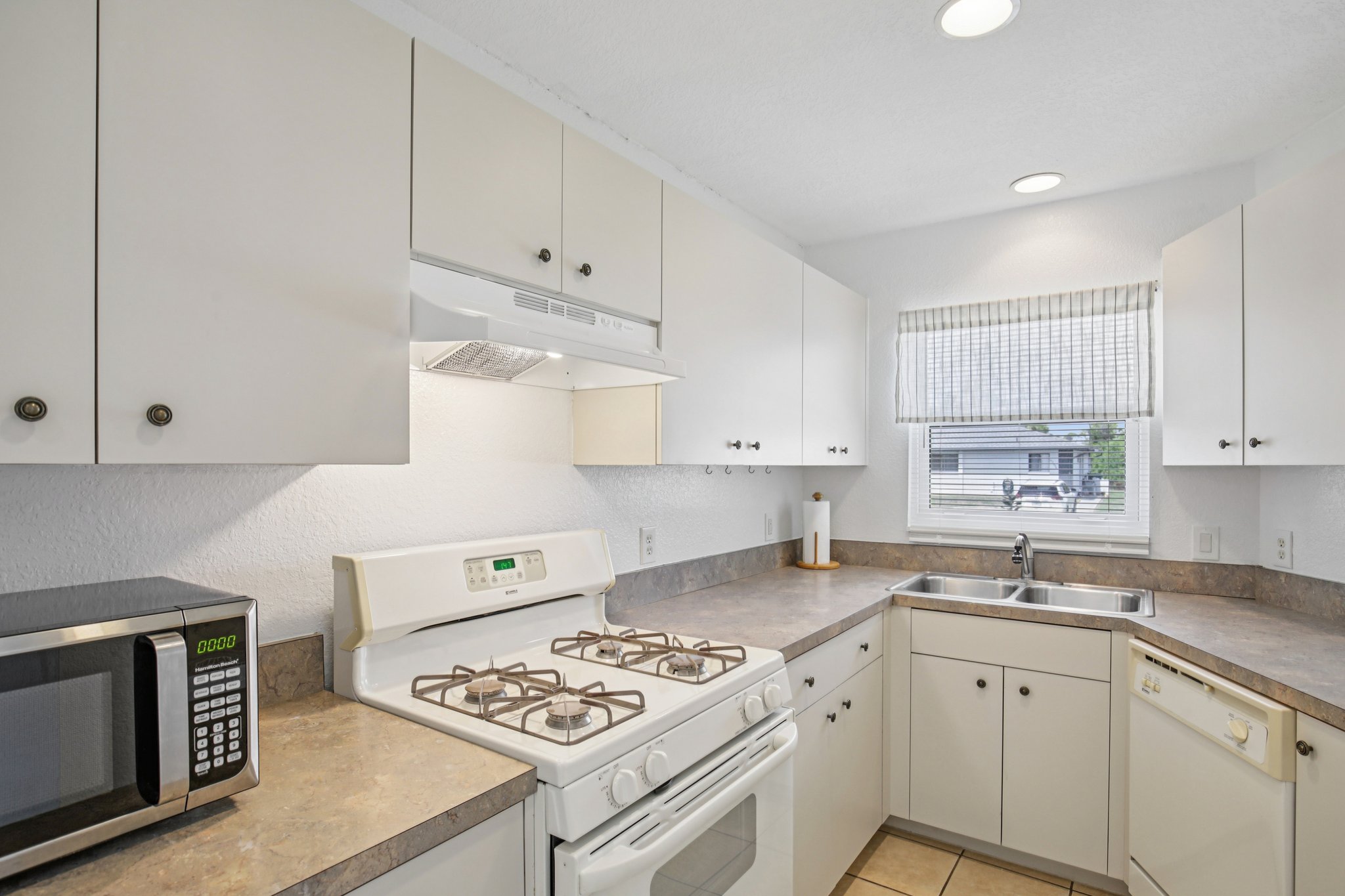 Anita Ave-S1303-018.jpg