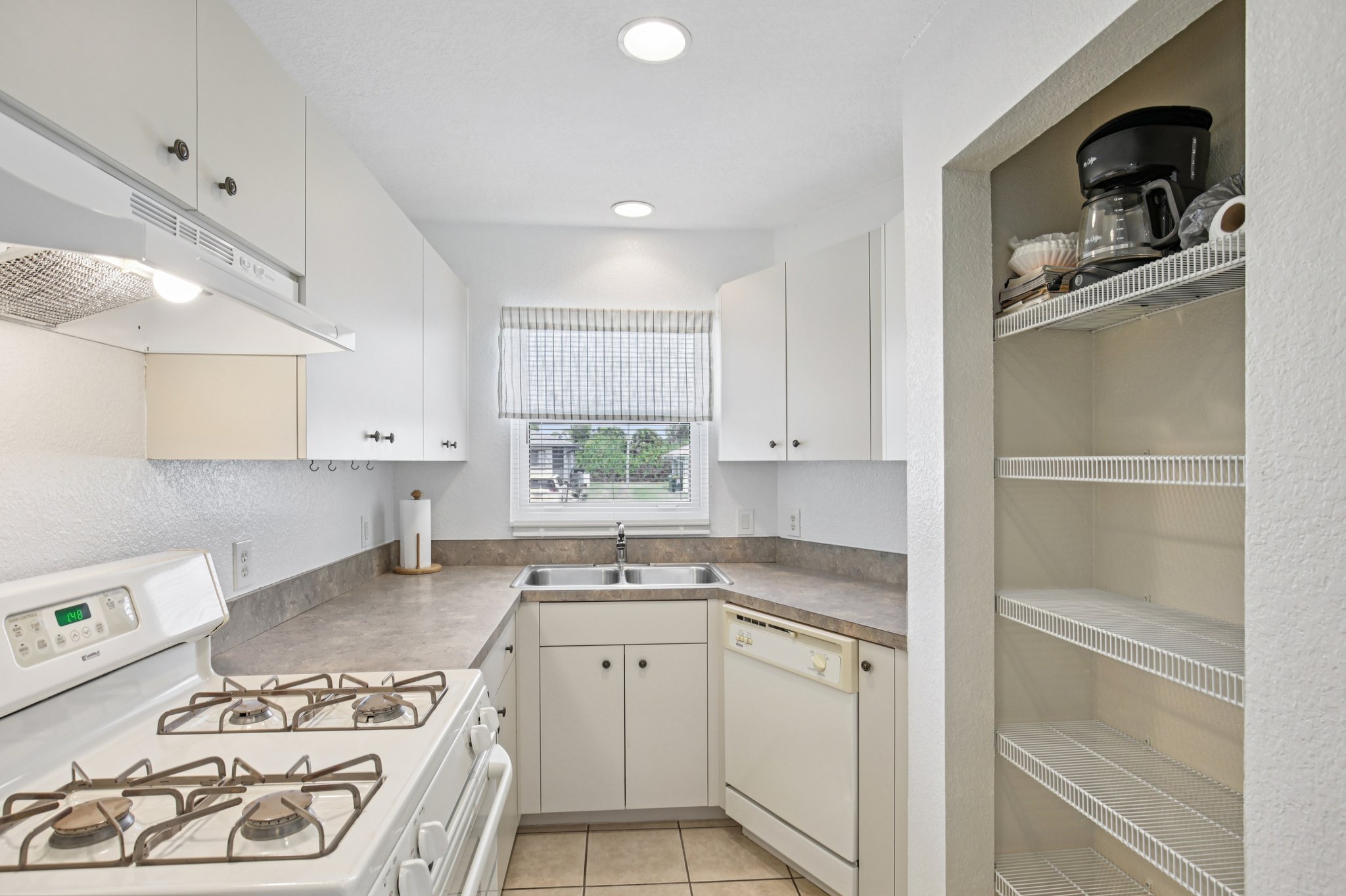 Anita Ave-S1303-021.jpg