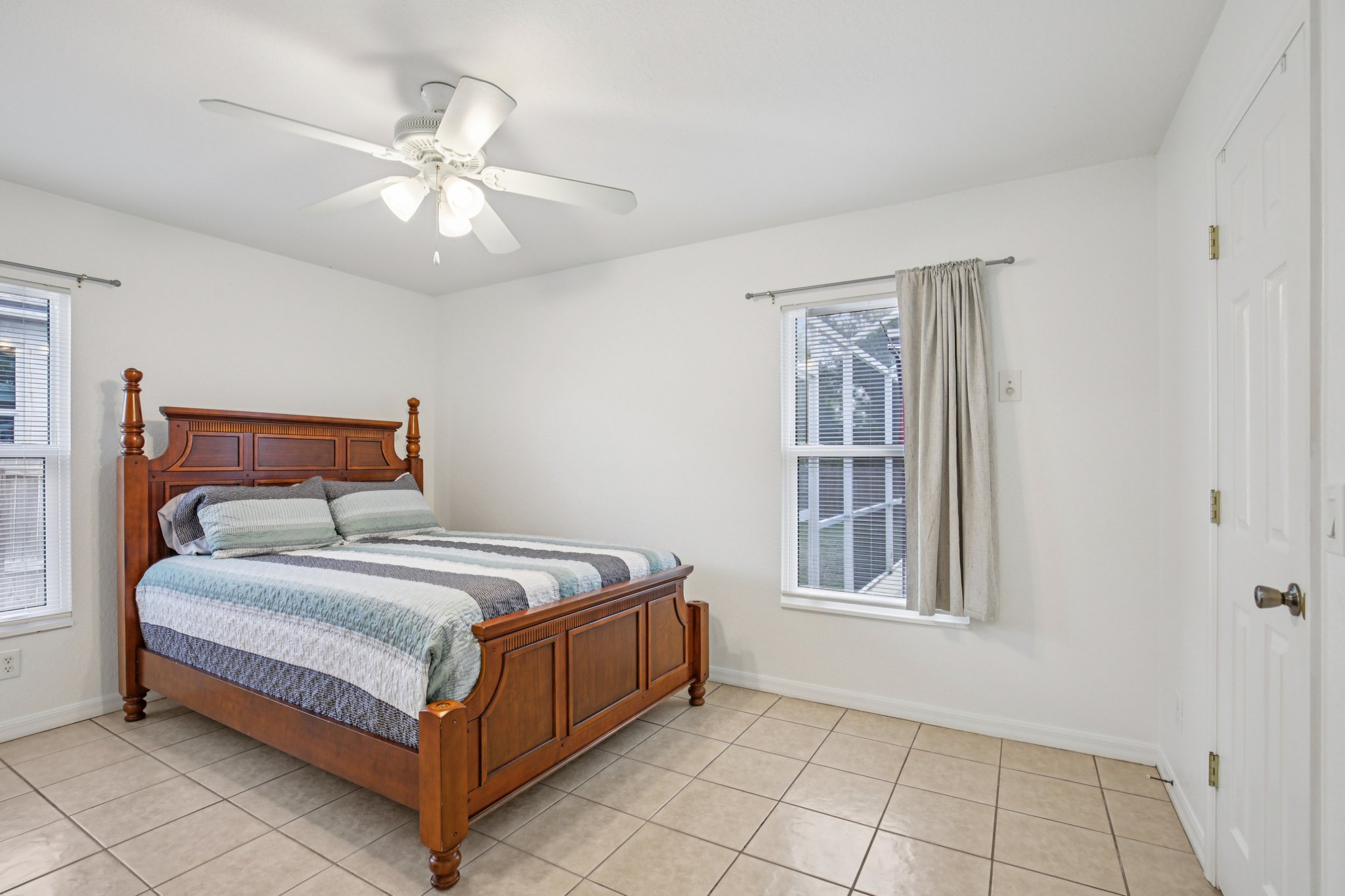 Anita Ave-S1303-037.jpg