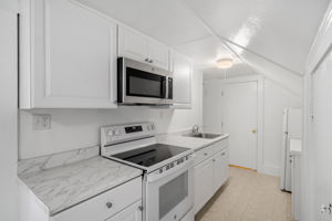 93 Abbot St, Andover, MA 01810, USA Photo 32