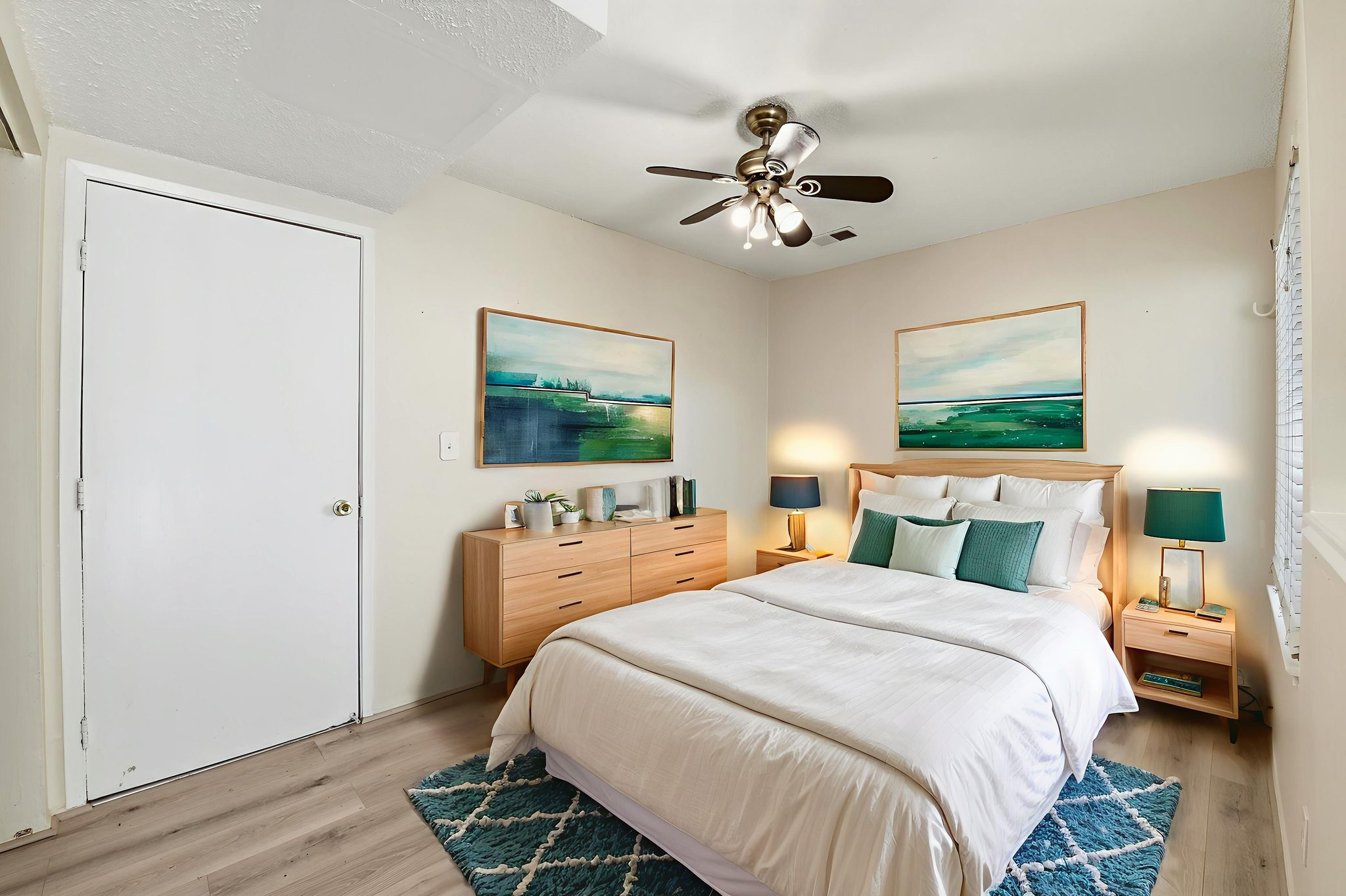 018_f8_93 Cassia Dr virtually staged.jpeg