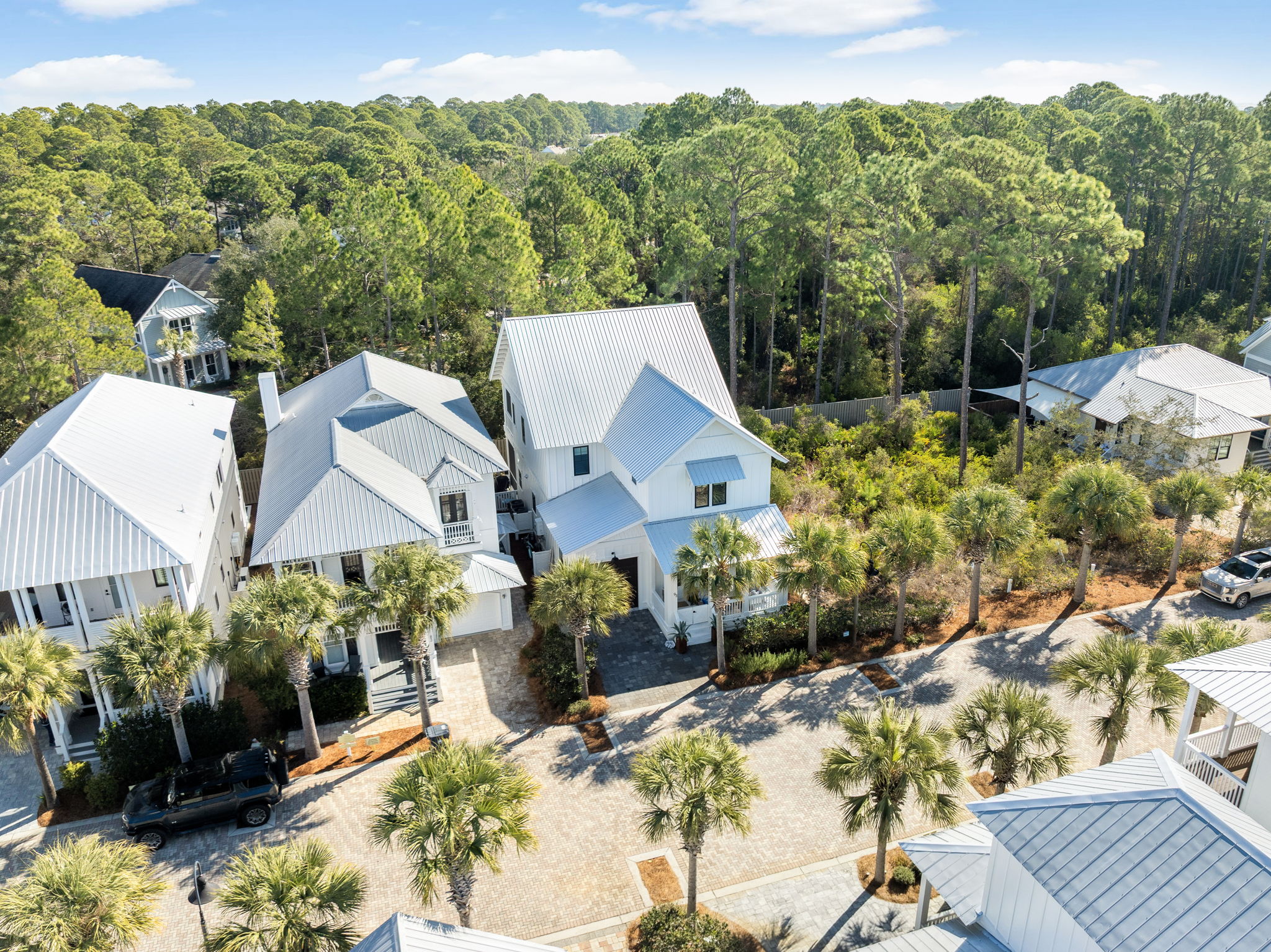 Array_93EasternLakeCt-7