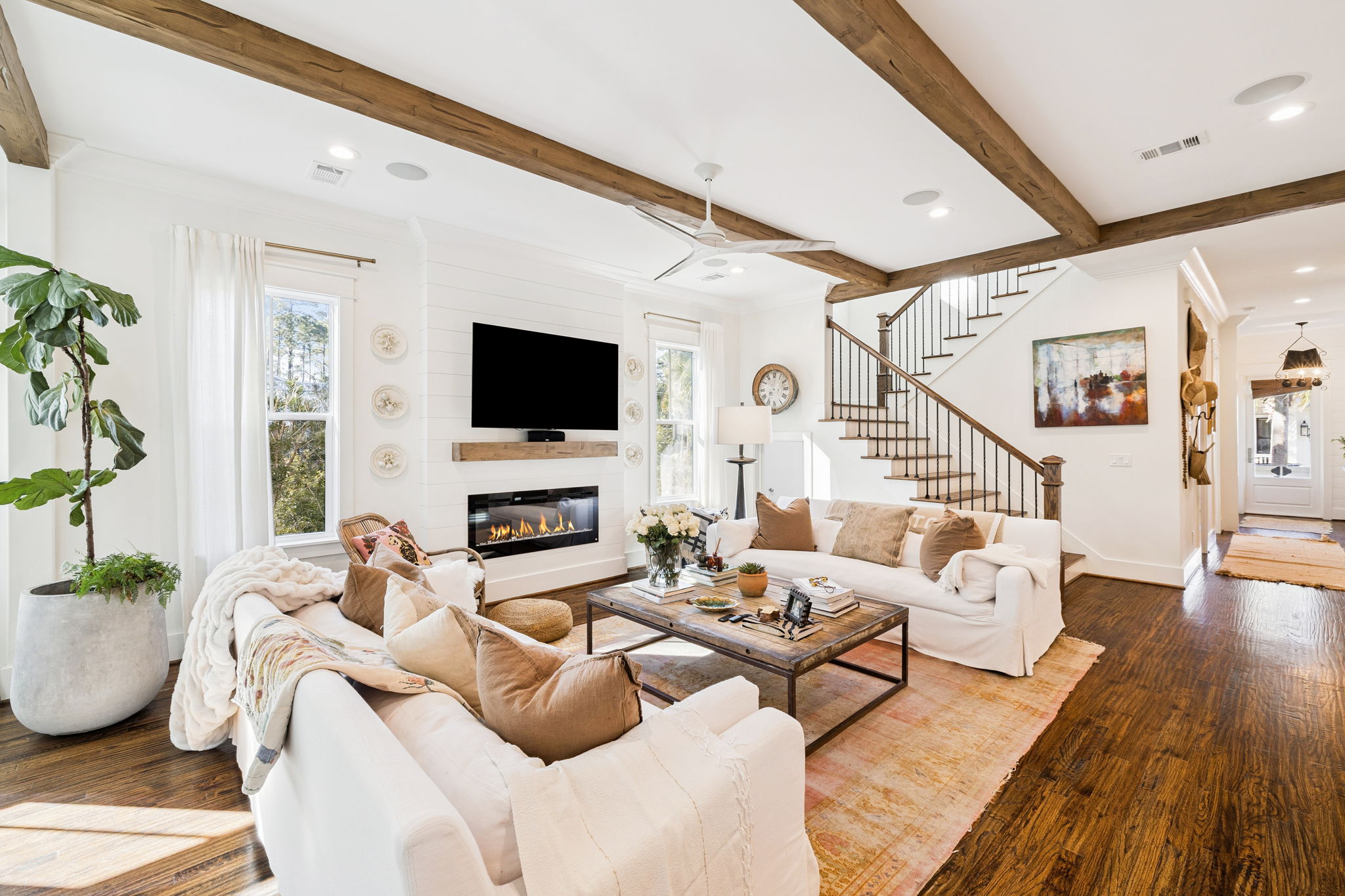 Array_93EasternLakeCt-40