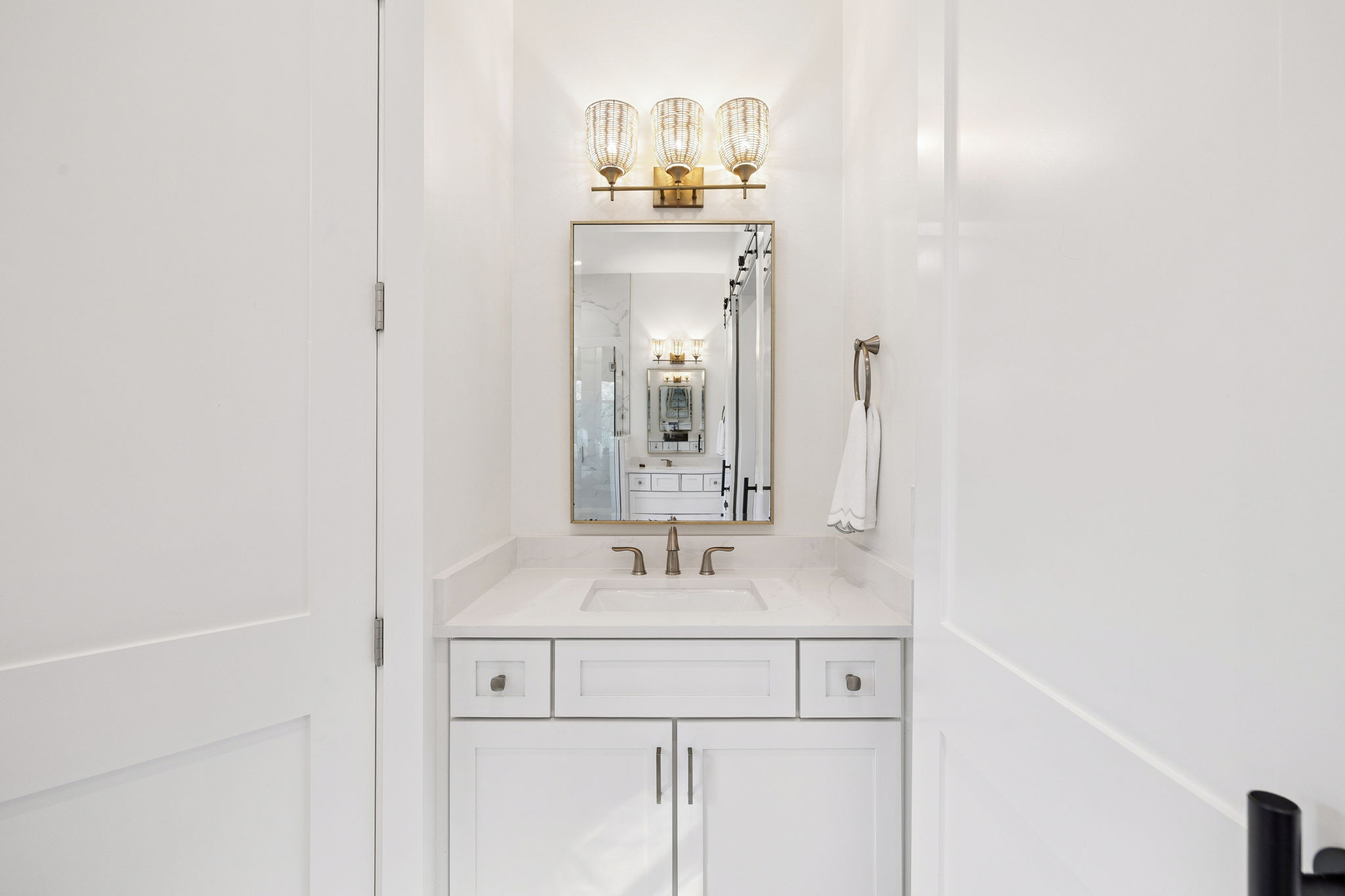 Array_93EasternLakeCt-57