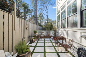 Array_93EasternLakeCt-19