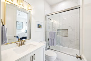 Array_93EasternLakeCt-49