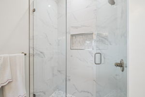 Array_93EasternLakeCt-54