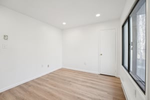 Lexington Ct-S1004-025.jpg
