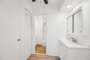 Lexington Ct-S1004-031.jpg