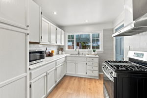 011_F8_93 Muirwood Dr