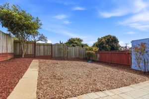 034_F8_93 Muirwood Dr