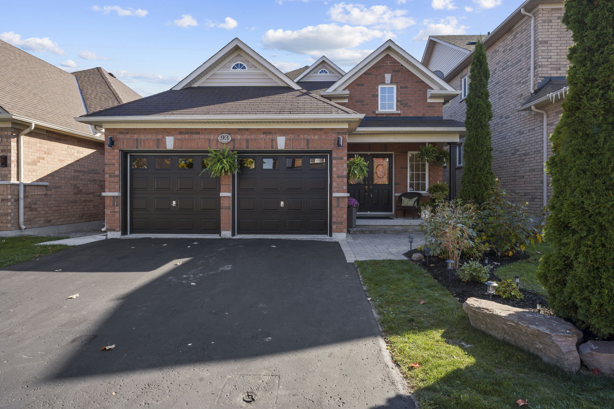 93 Nelson St Bowmanville, ON L1C 0A7