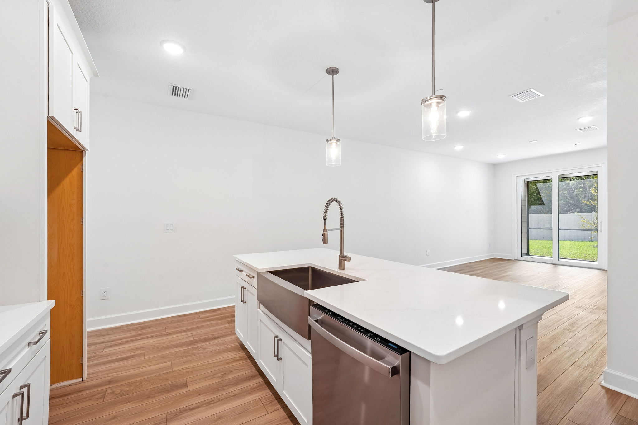 93 Big Pine Ln-S1509-015