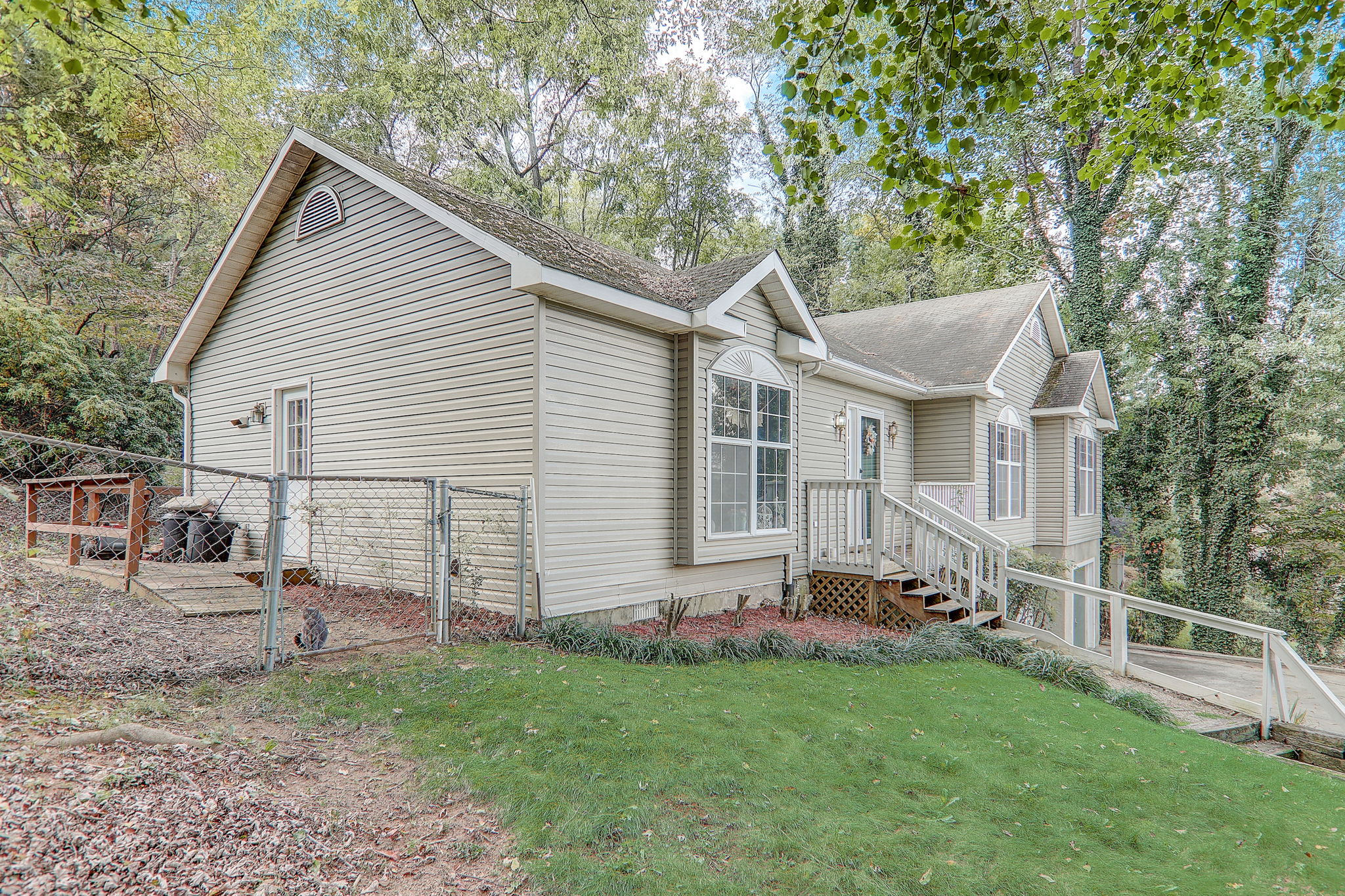 Poplar Dr-005