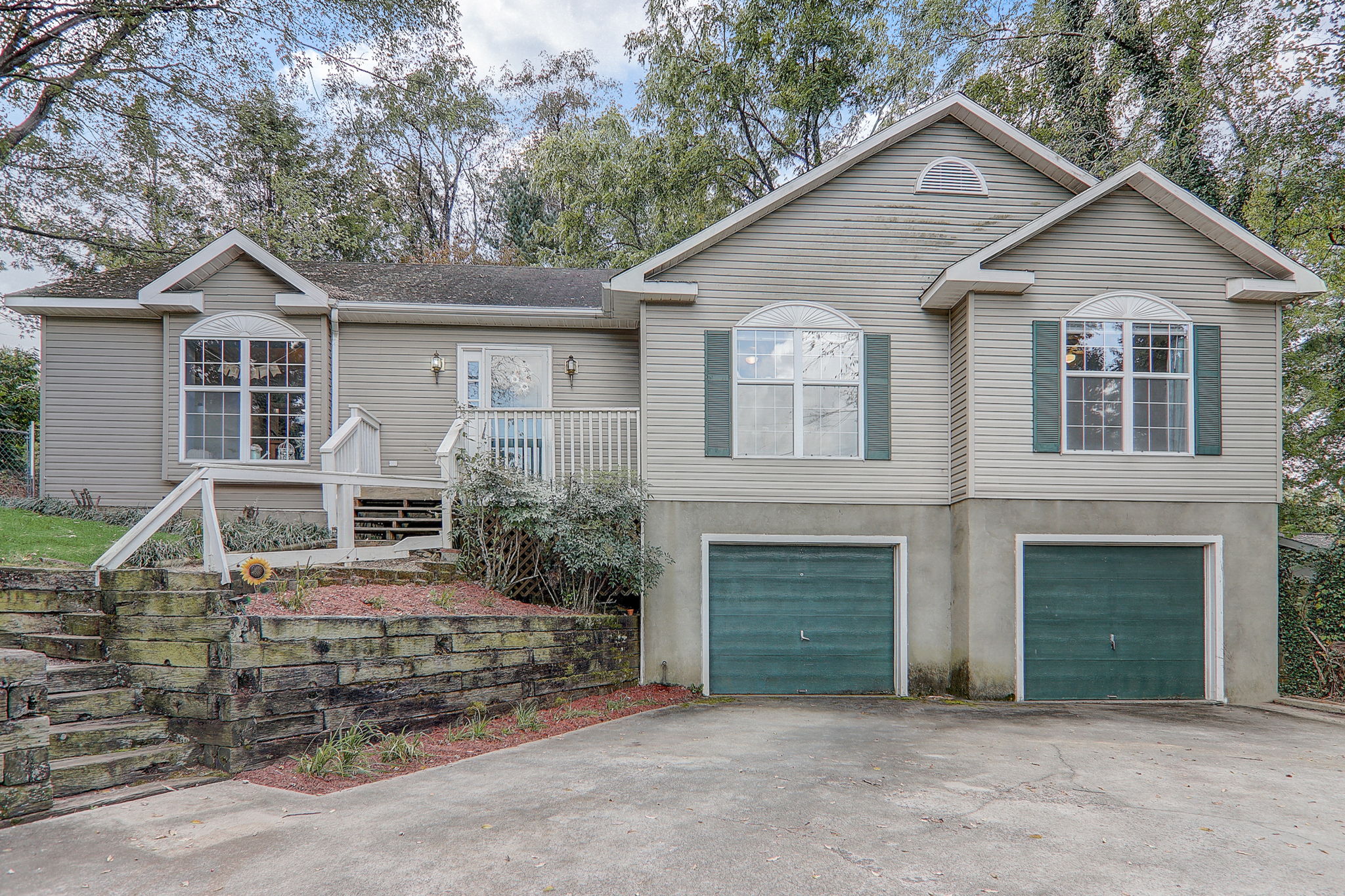 Poplar Dr-007