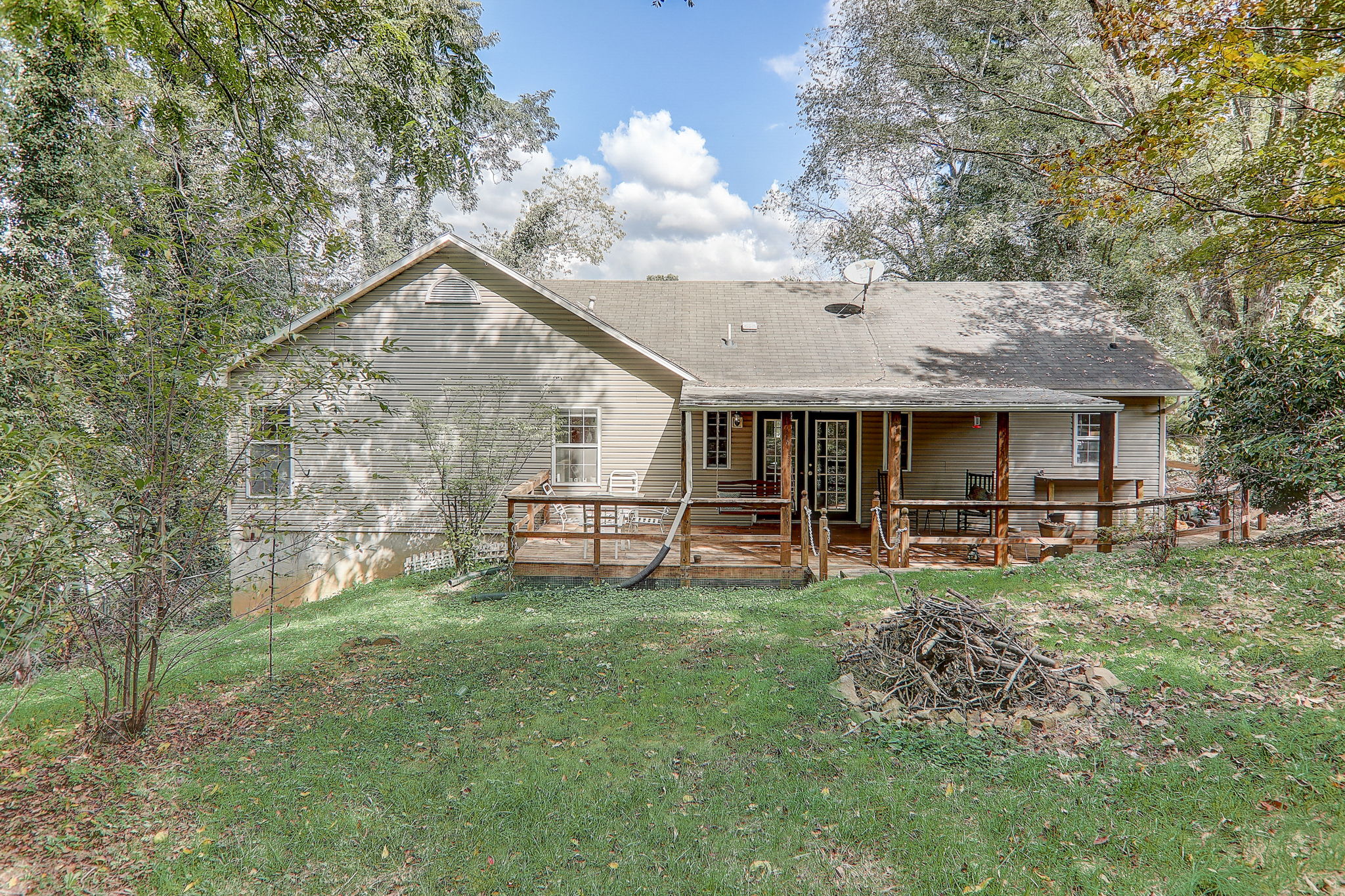 Poplar Dr-042