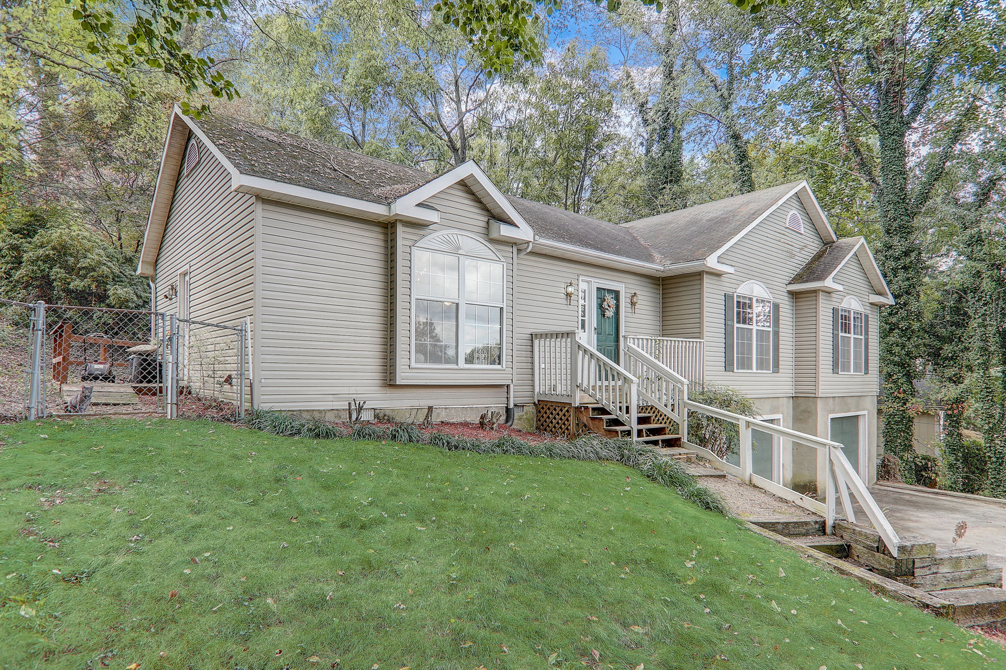 Poplar Dr-004