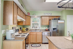 Poplar Dr-019