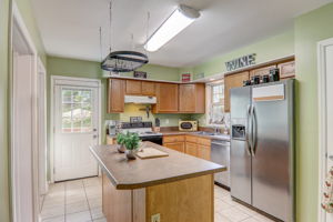 Poplar Dr-016