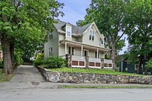  Photo 0