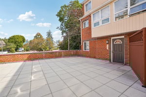 Spring St 29C-S2409-003.jpg