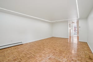 Spring St 29C-S2409-005.jpg
