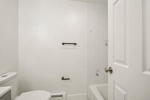 Spring St 29C-S2409-014.jpg