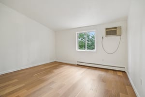 Spring St 29C-S2409-018.jpg