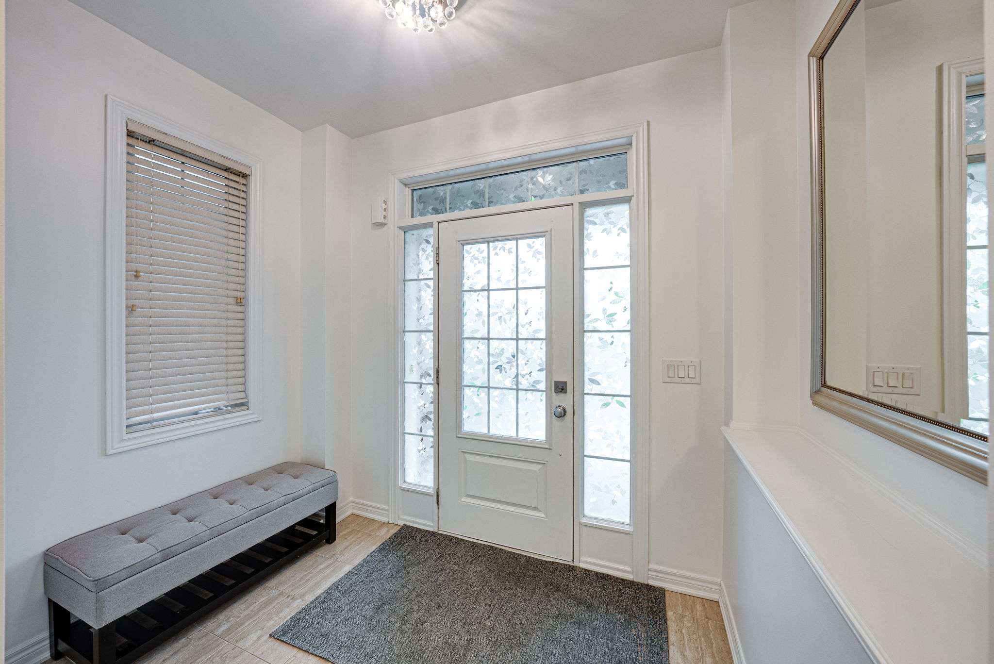 93 Windrow St Richmond Hill, ON L4E 4Y4