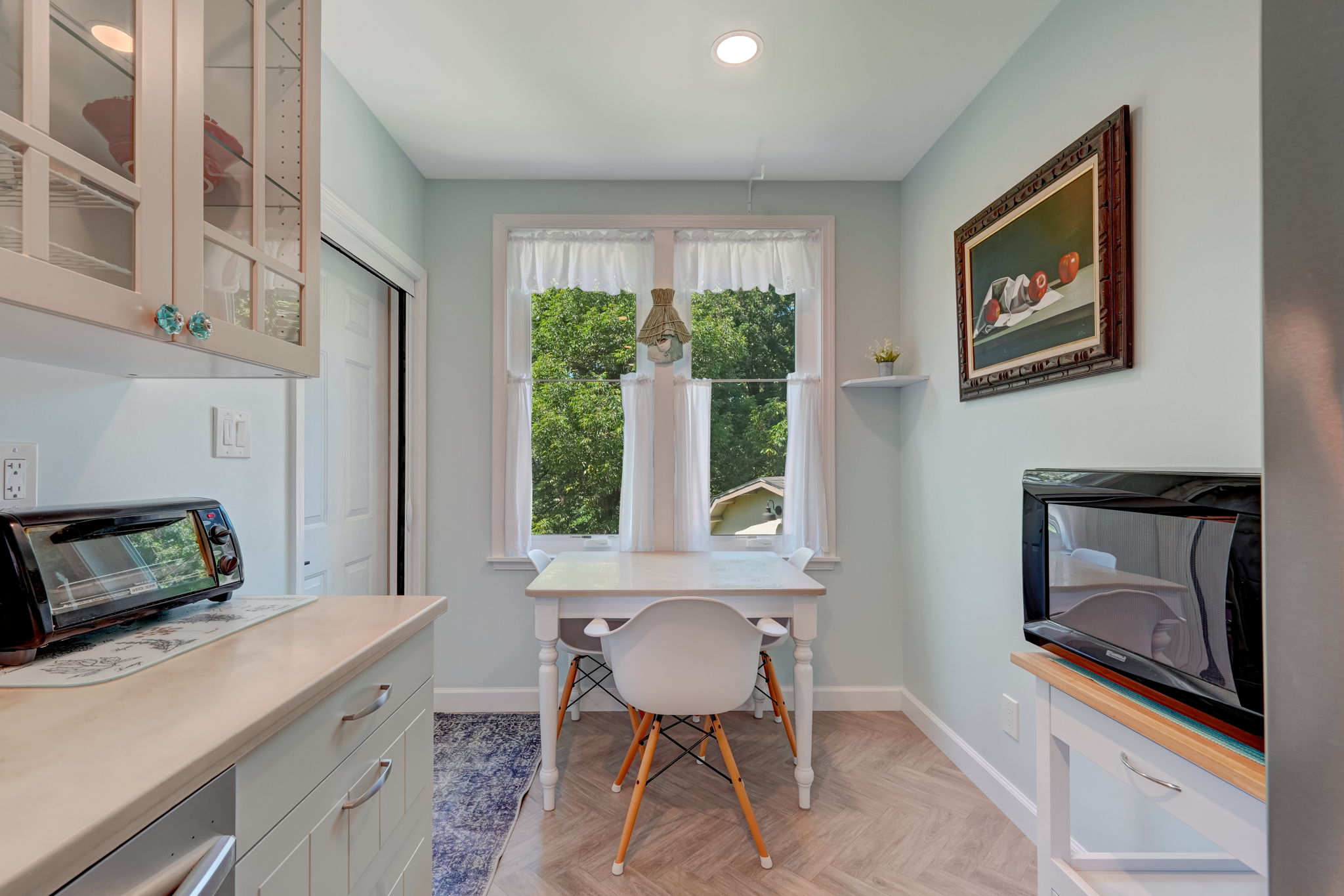 Apartment Dining Room
