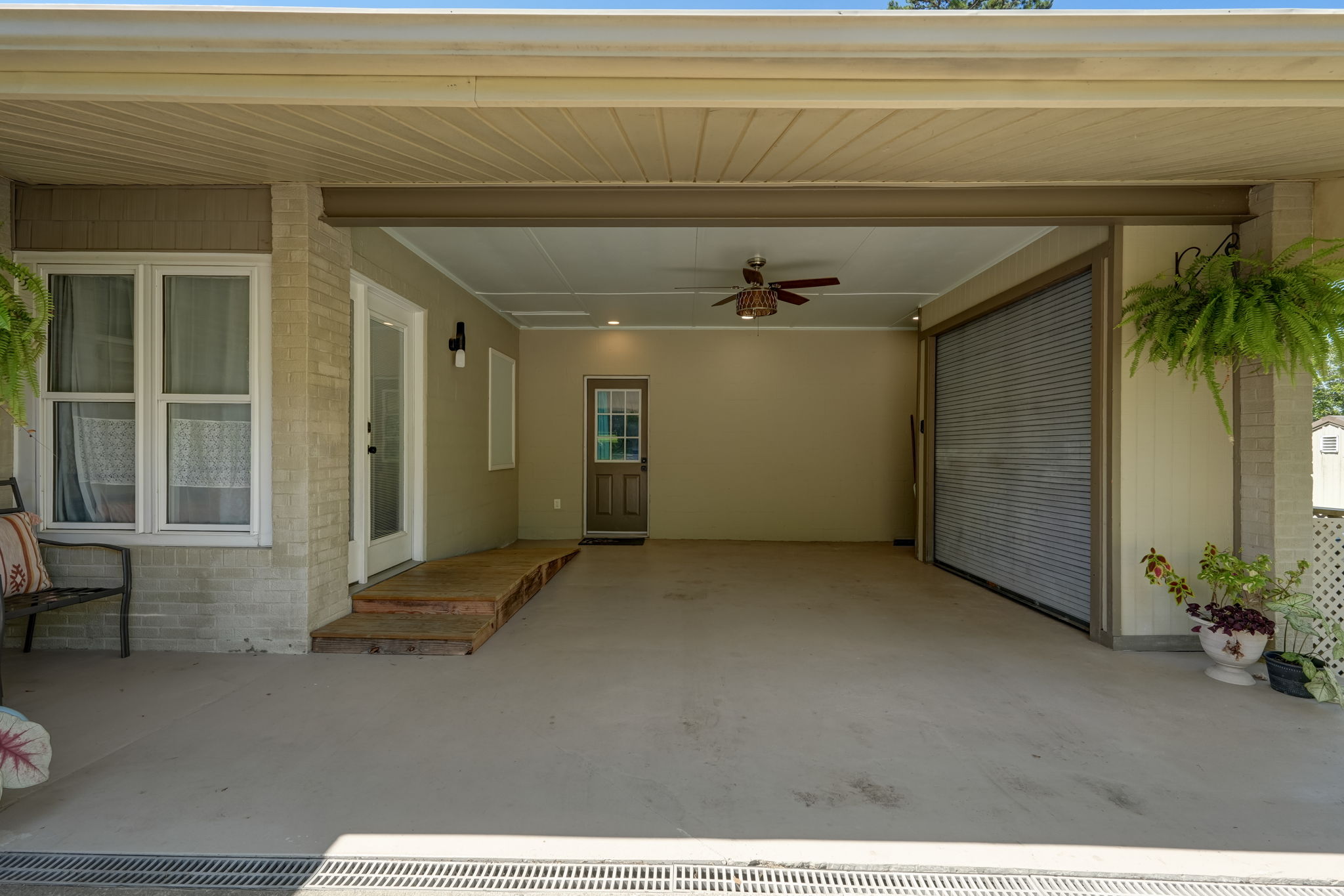 Carport & Apartment Entry
