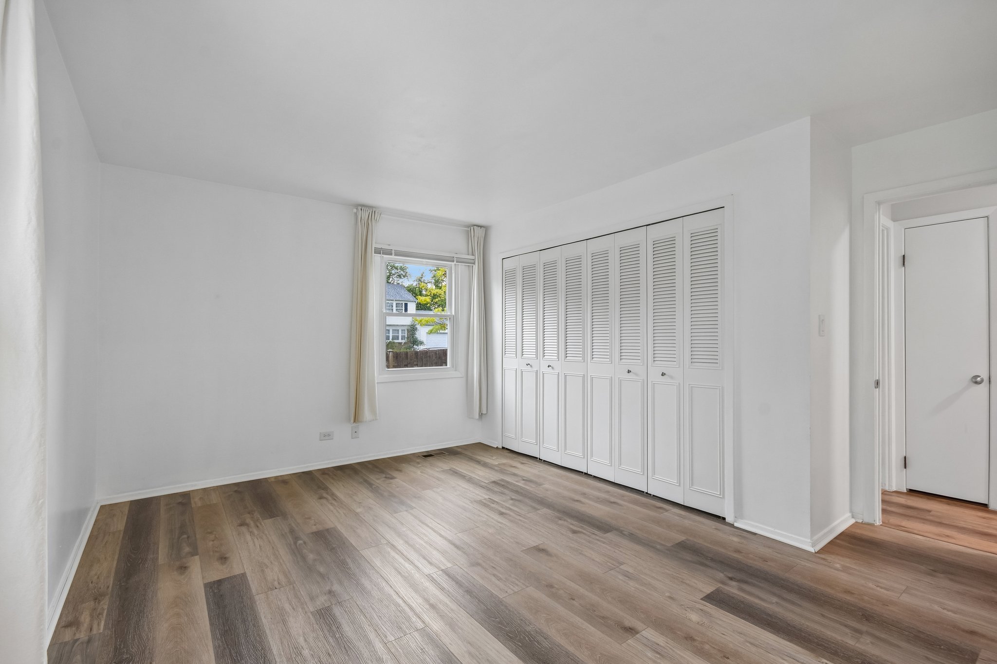 Dorncliff Ln-S1208-024.jpg