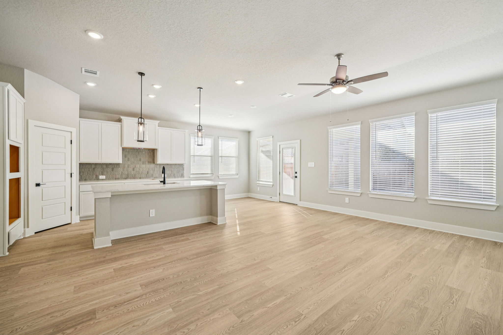 San Antonio - Estancia Ranch - 930 Earp Blvd San Antonio TX 78260 - 007