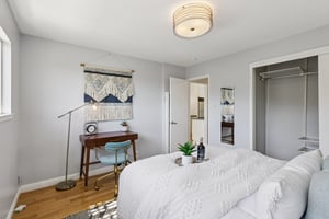 - 930 Elizabeth St 1-S0809-021.jpg