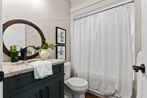  Photo 32