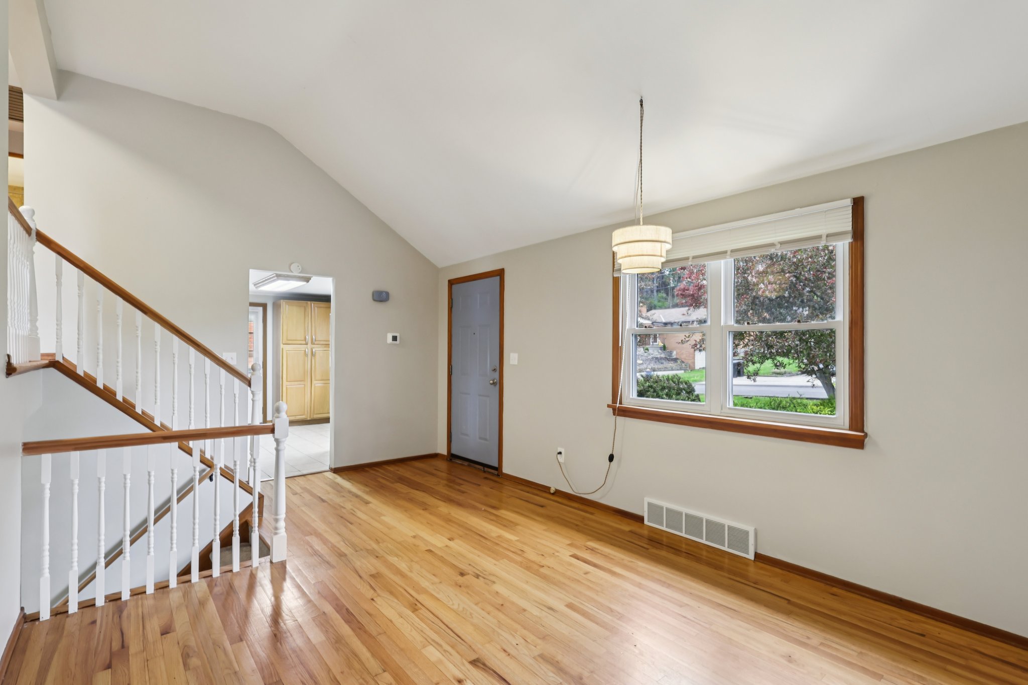 Garden City Dr-S1604-008.jpg