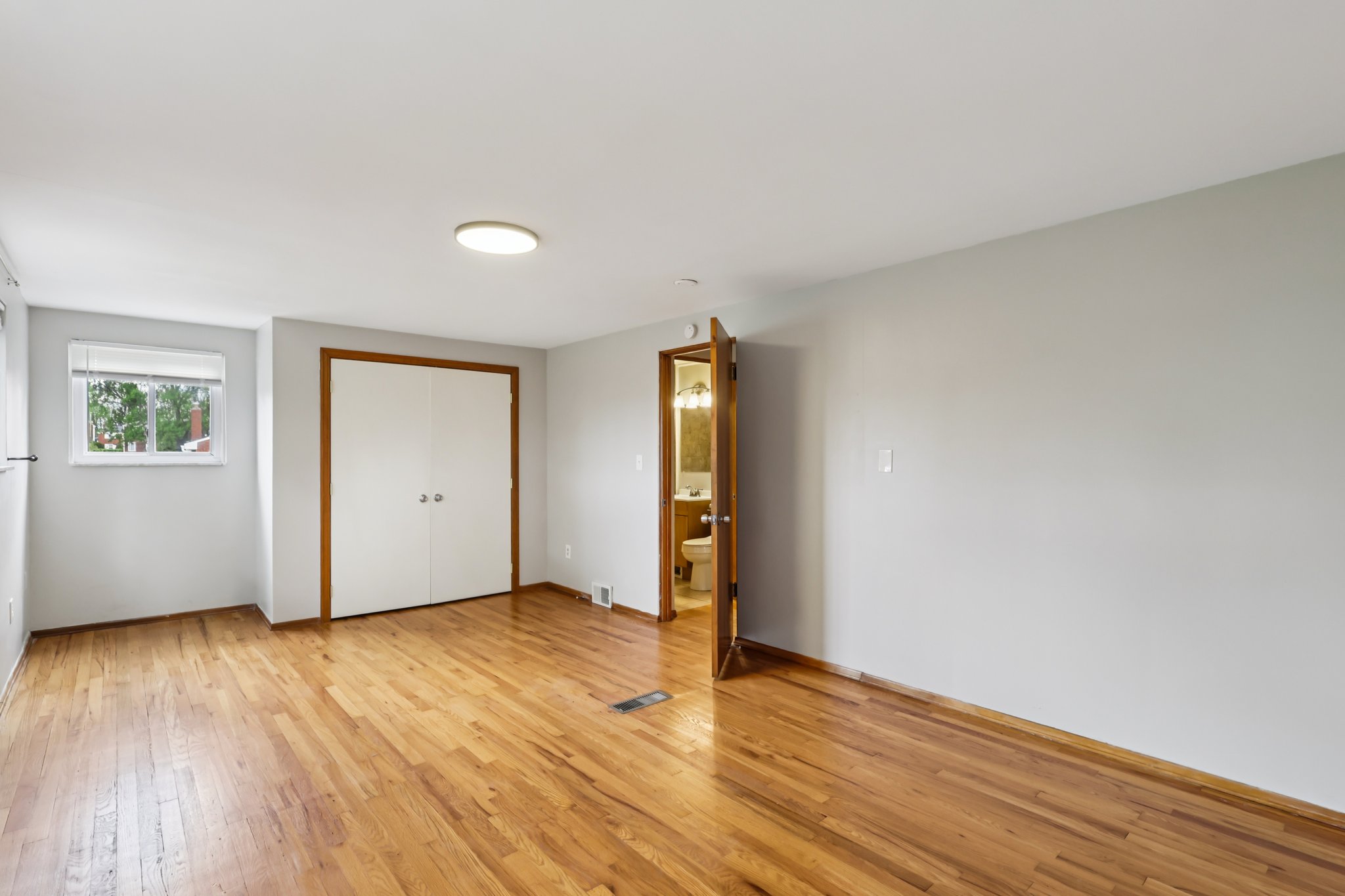 Garden City Dr-S1604-017.jpg