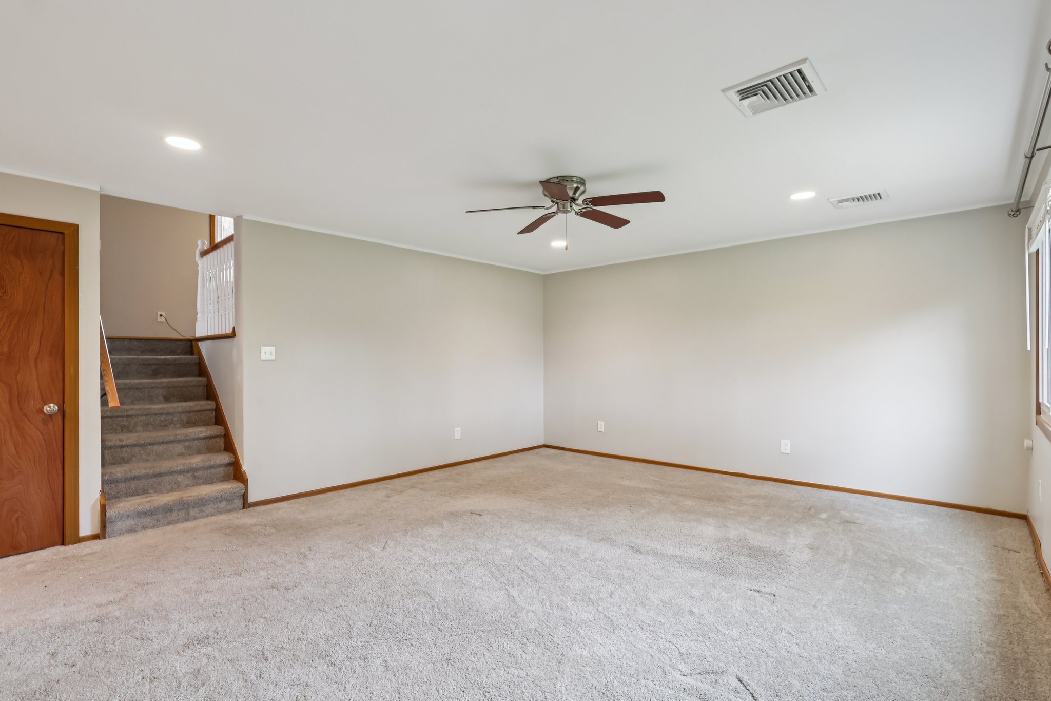 Garden City Dr-S1604-022.jpg