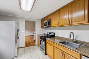 Garden City Dr-S1604-012.jpg