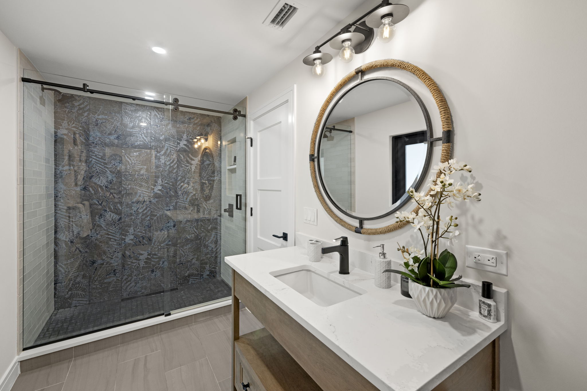 Guest Bathroom 2 of 2