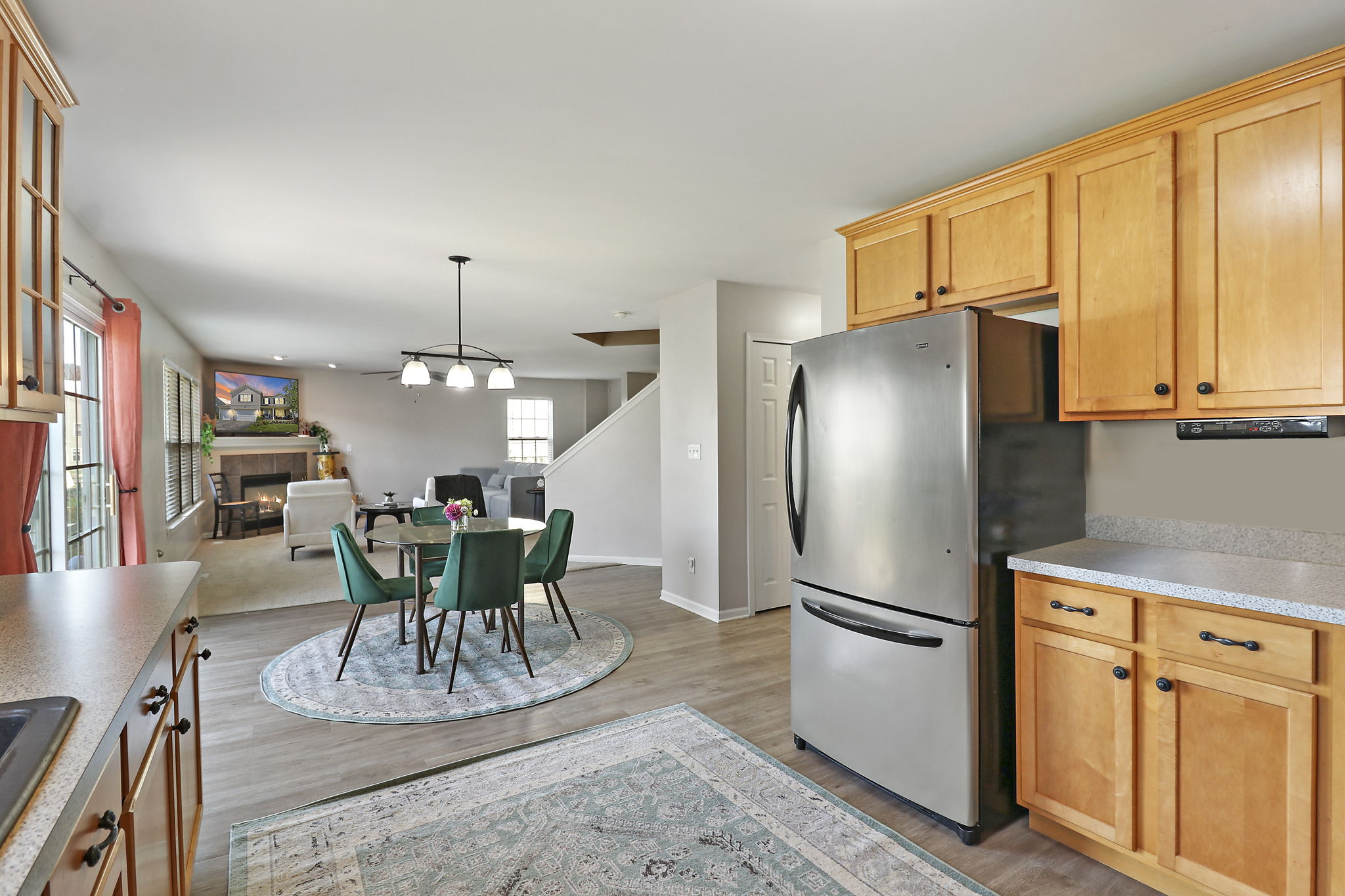 Kitchen/Eating Area